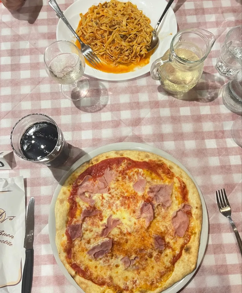 Marco Pescatore_Ai 9 Tarocchi_Corinaldo_review