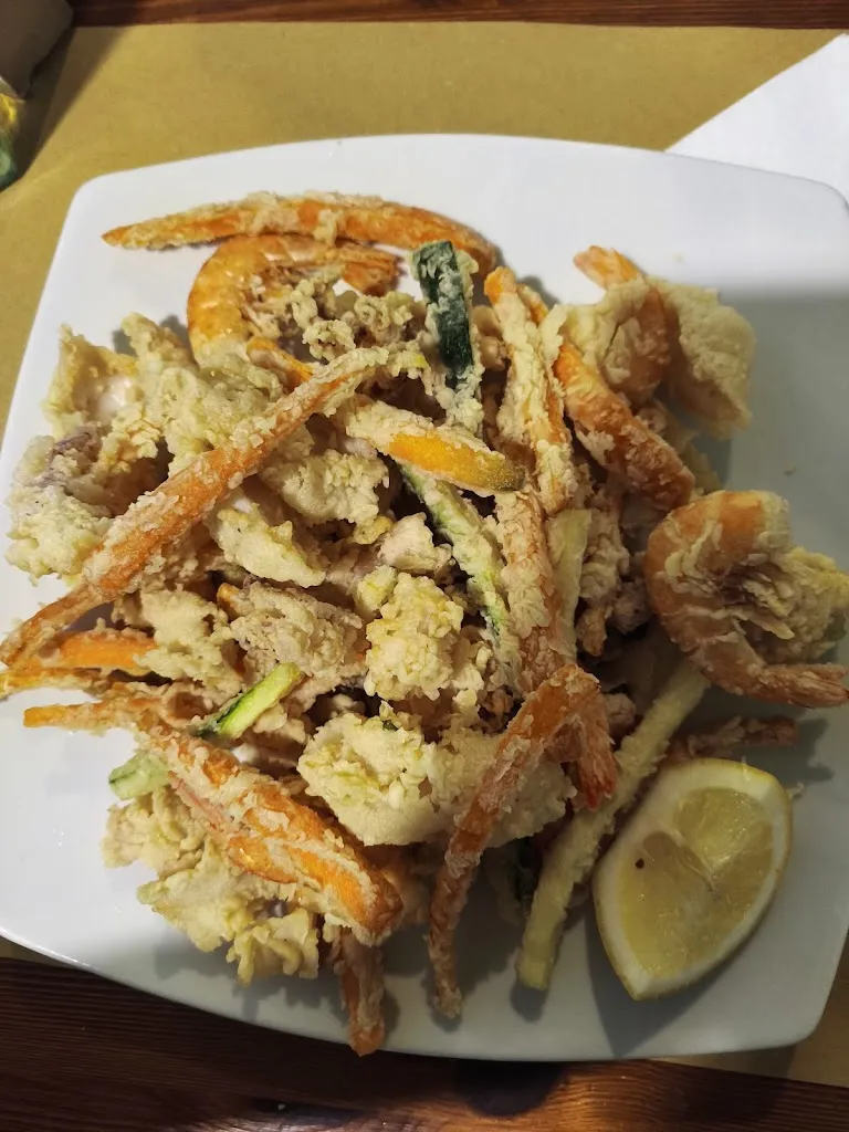 Guglielmo Guizzardi_Albergo - Bar Al Casolare _Corinaldo_review