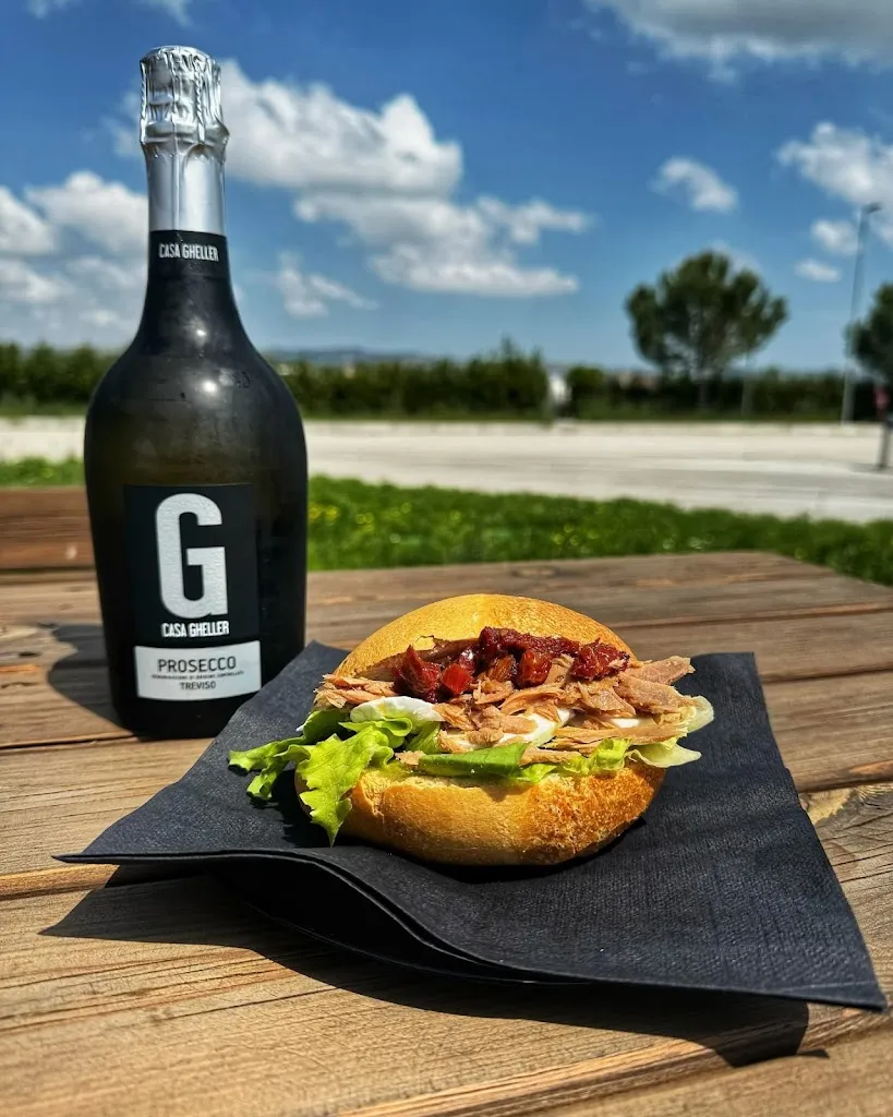 Mari e Monti Sosta Grill Corridonia Nord_Corridonia_slider_image_2