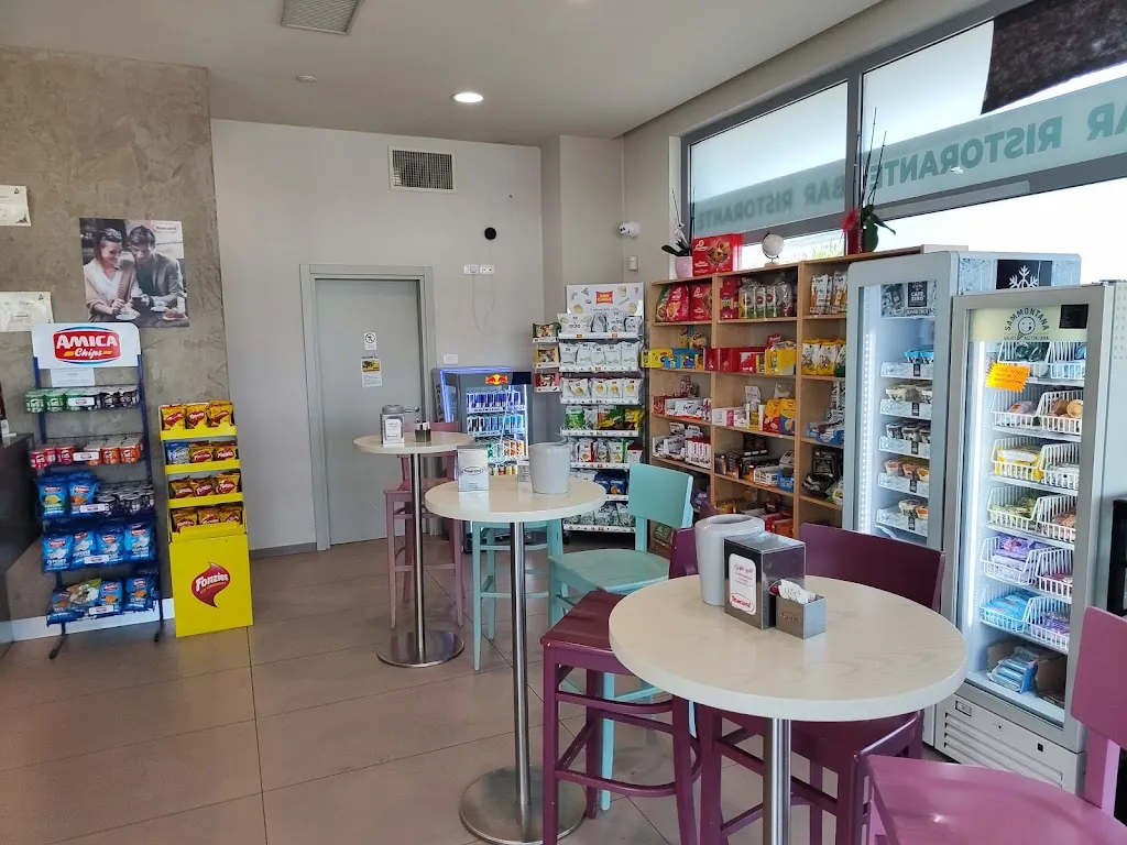 Patrizio Di Nola_Goffee Grill - Stazione di servizio Morrovalle_Corridonia_recensione