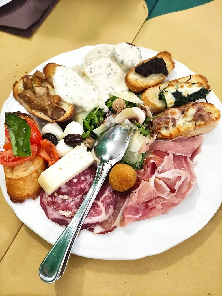 Monica Pascucci_Trattoria Pizzeria Vecchia Fornace_Cuccurano_review