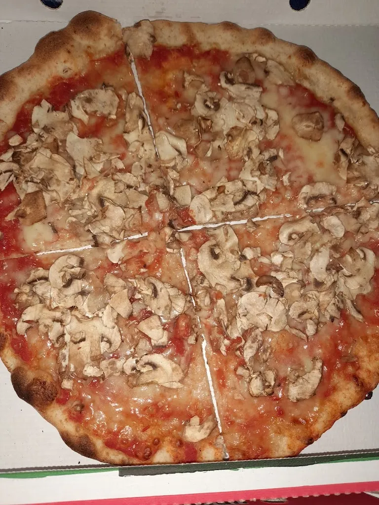 Giuy Giuy_Pizzeria Braccino Cuccurano_Cuccurano_review