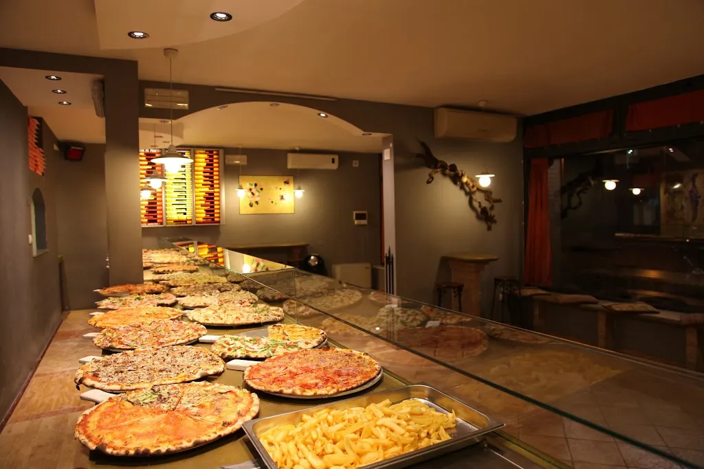 Pizzeria Braccino Cuccurano_Cuccurano_slider_image_2