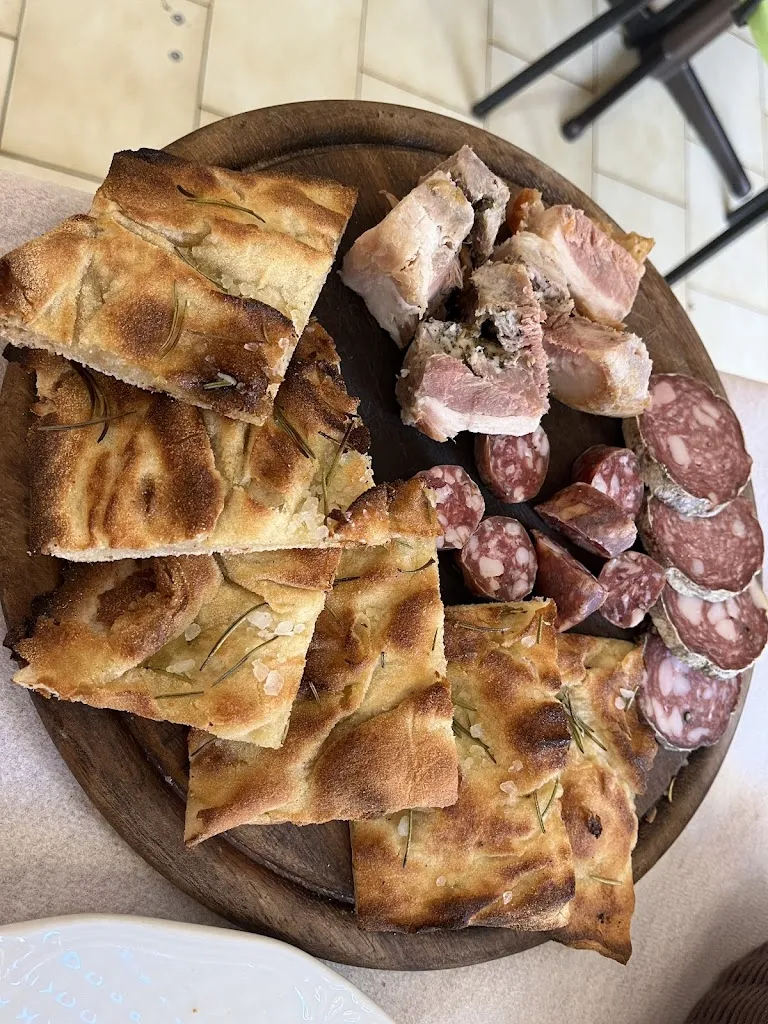 Gabriele Lyka Ferr_Da Ugo_Cuccurano_review