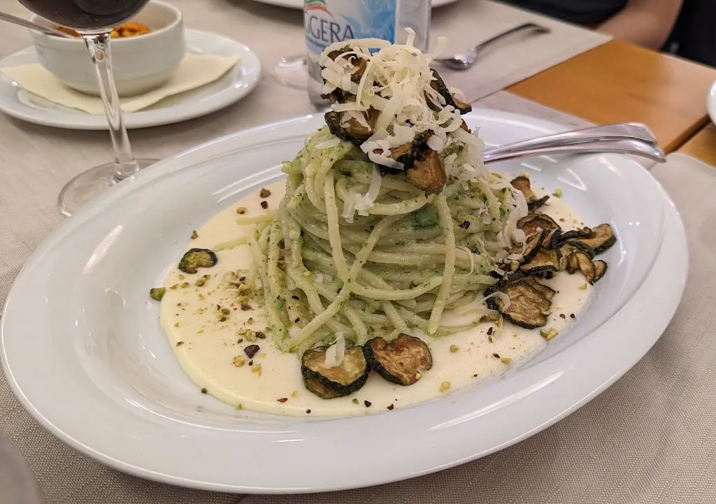 Martin Sznapka_Ristó il Grappolo_Casalini_review