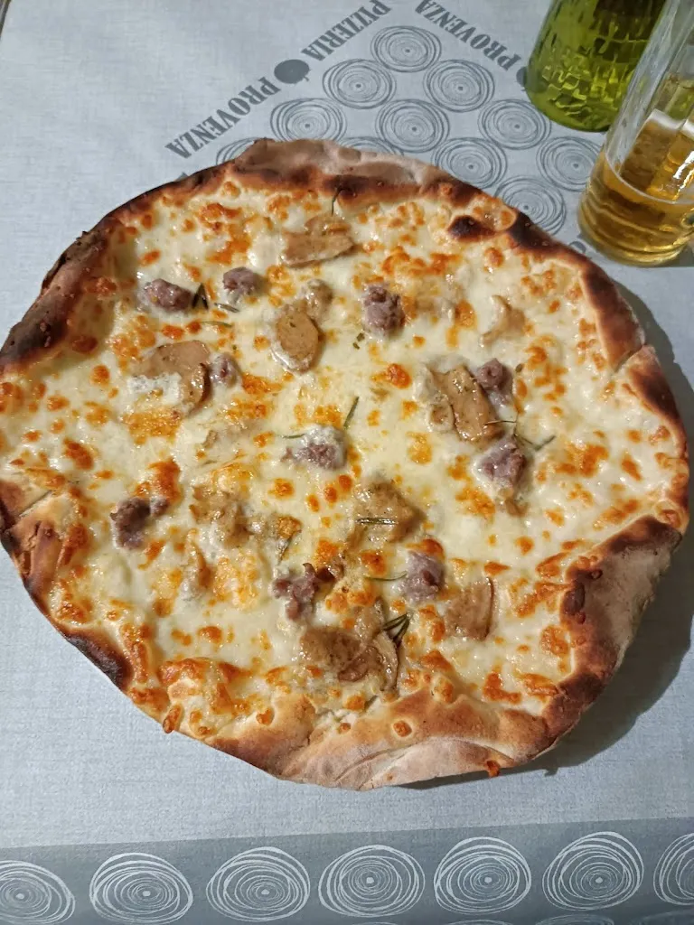 Albano Angelucci_Pizzeria Provenza_Esanatoglia_recensione