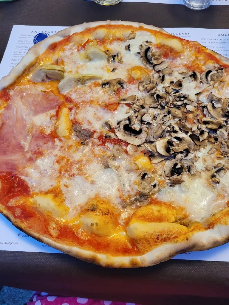 Pizzeria Sibylla Di Pieroni &C._Esanatoglia_slider_image_2