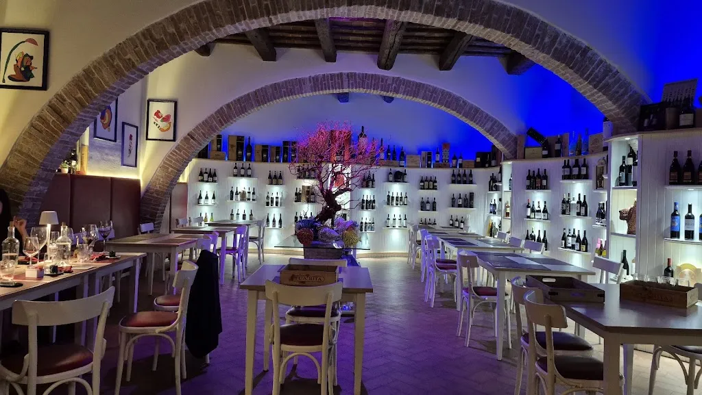 Enoteca Simona_Fabriano_slider_image_3