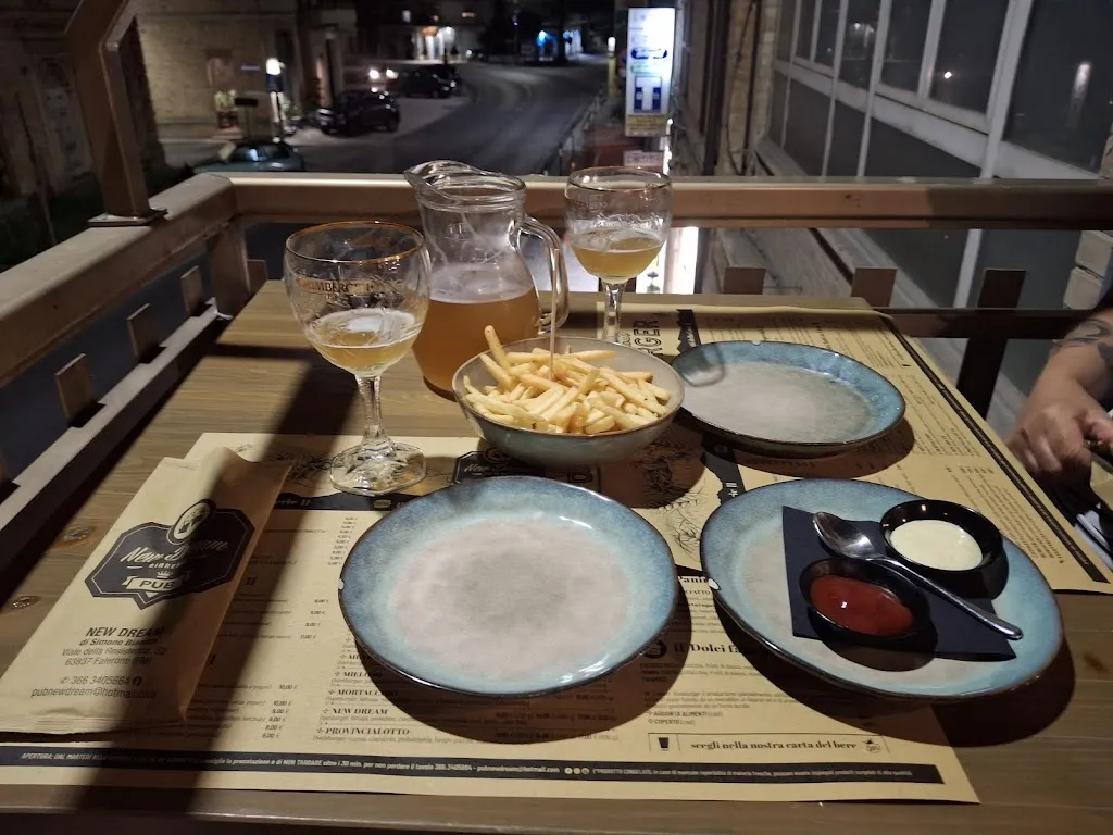 New Dream Pub Birreria_Falerone_slider_image_3