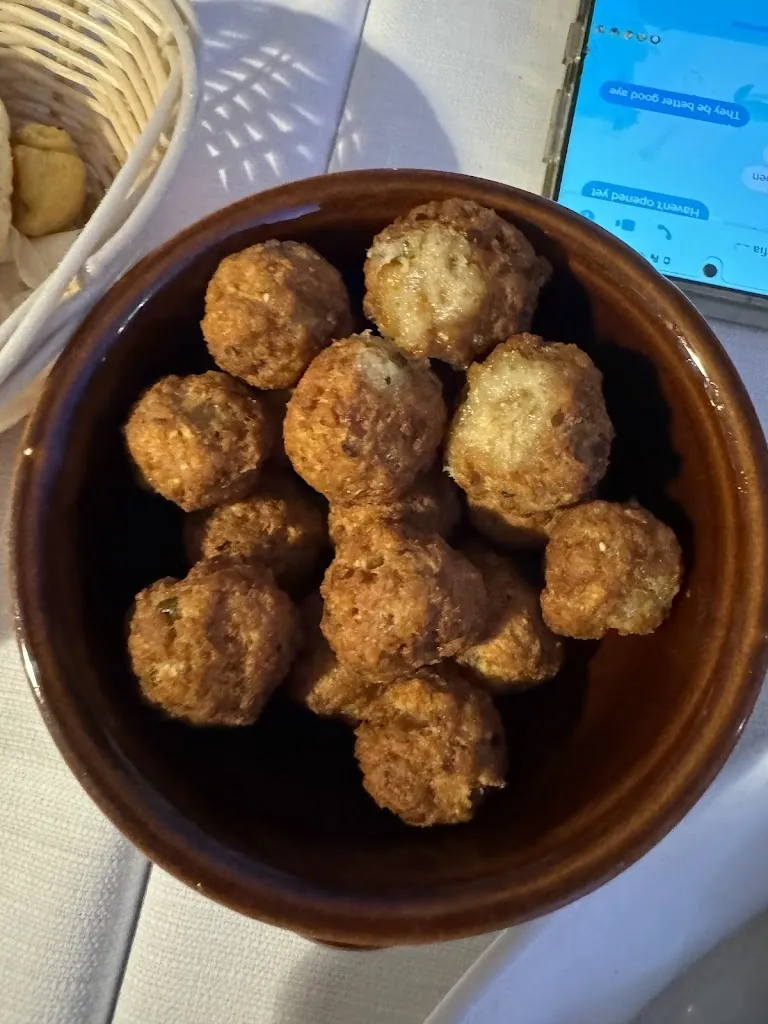 Analiese Cosentino_Osteria La Valle_Casalini_review