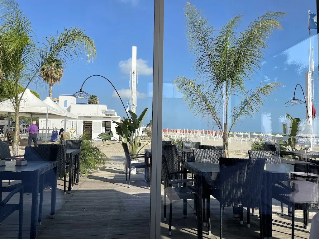 Bei Li_Chalet SeaLife_Cupra Marittima_review