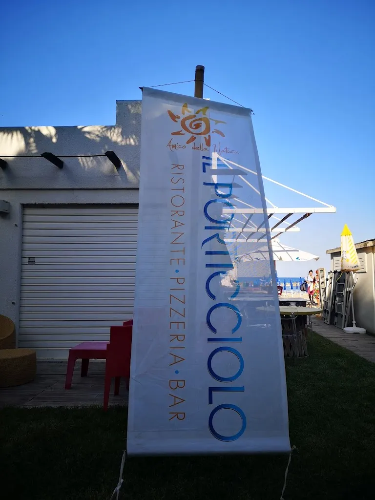 Lea Waridel_Il Porticciolo_Cupra Marittima_review