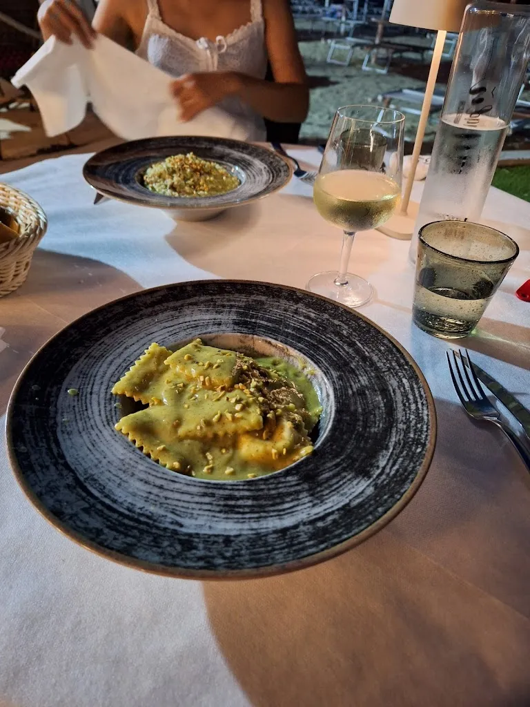 Franco Ly_Madù_Cupra Marittima_review