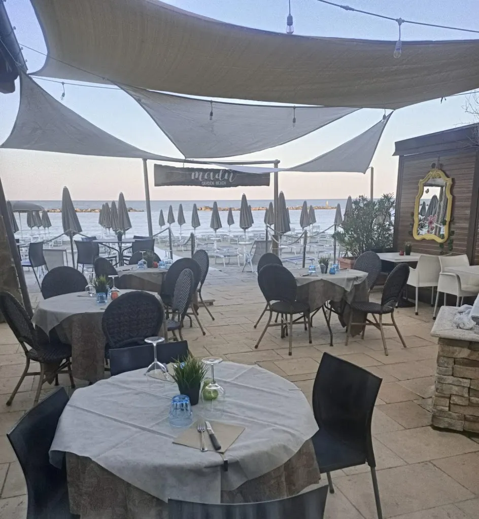 Madù restaurant in Cupra Marittima