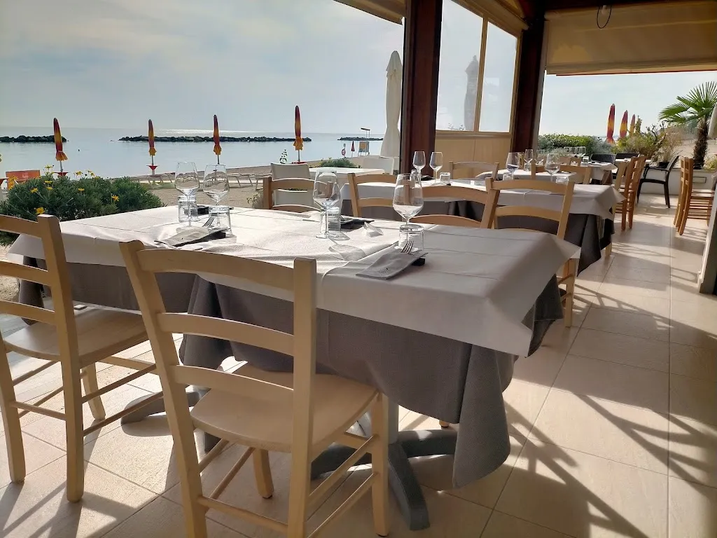 Il Gabbiano - Ristorante - Stabilimento Balneare (Conc. 36) restaurant in Cupra Marittima