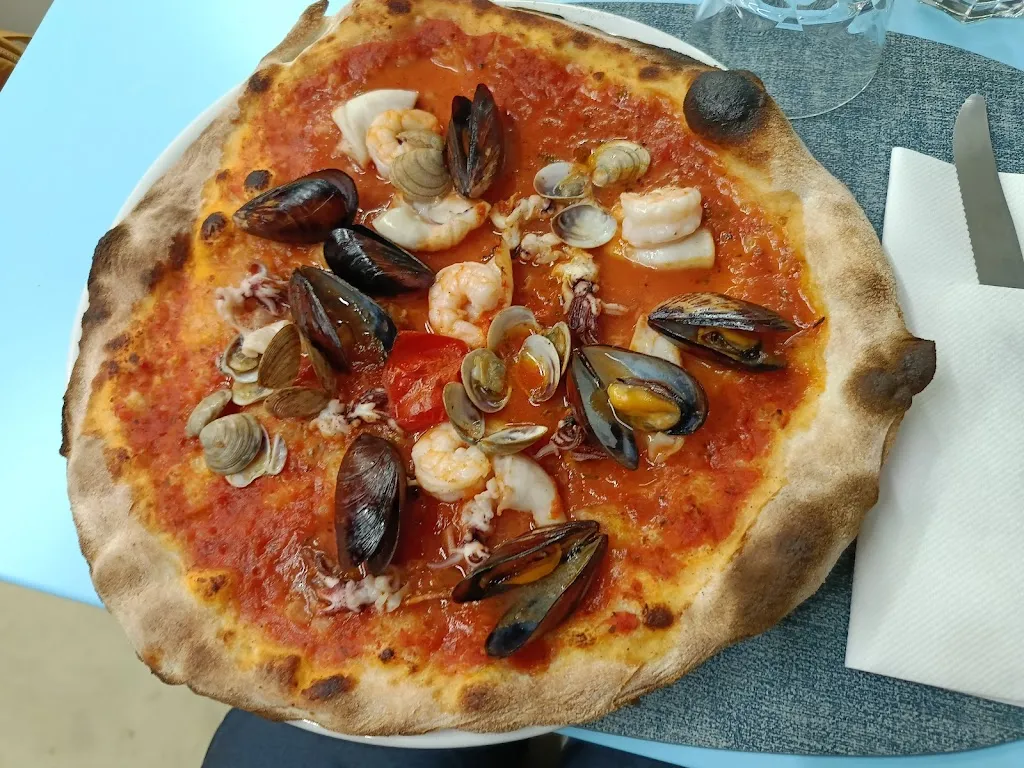 Sabrina Cavallini_Chiosco Tongatapù_Cupra Marittima_review