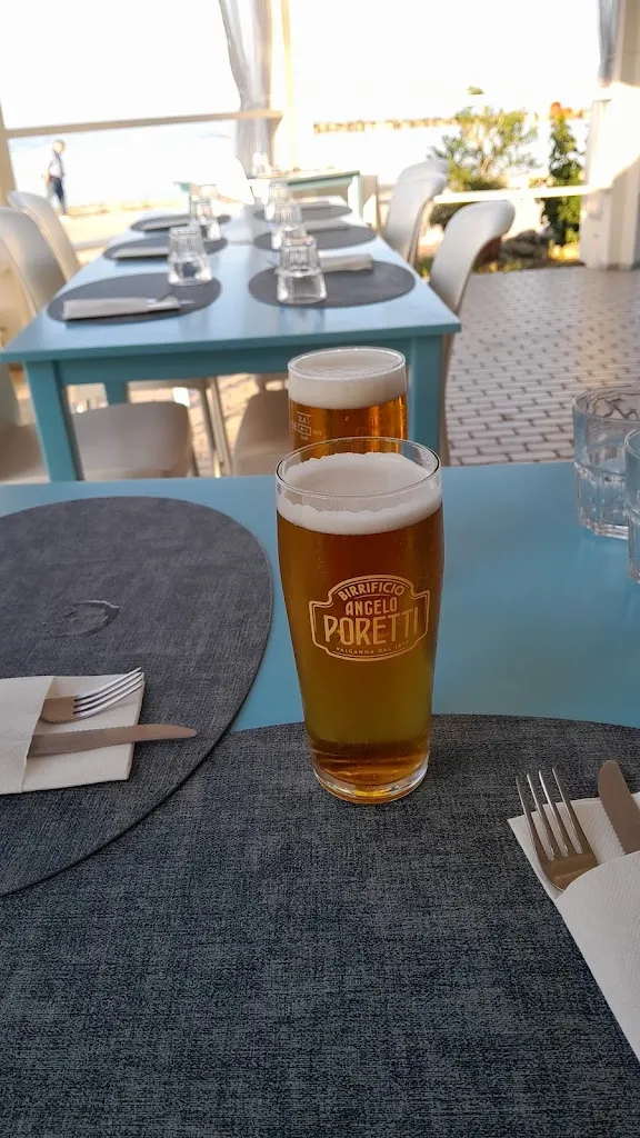 Lorella Delfa_Chiosco Tongatapù_Cupra Marittima_review