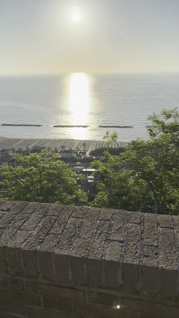 Mike Kire photographer in Rome_Hotel Castello_Cupra Marittima_review