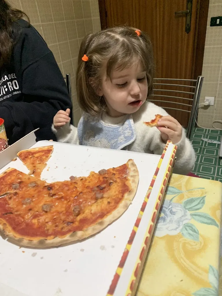 Pizzeria Party_Fermignano_slider_image_3