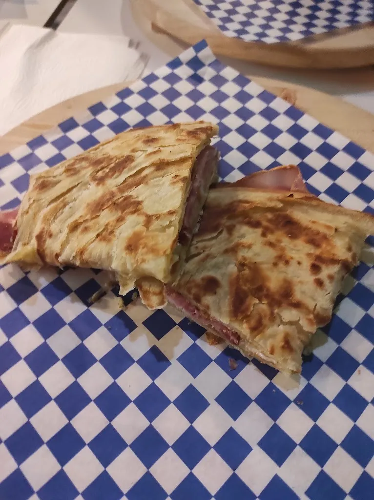 Roberto Rossi_Pizzeria PETER PAN_Fermignano_review