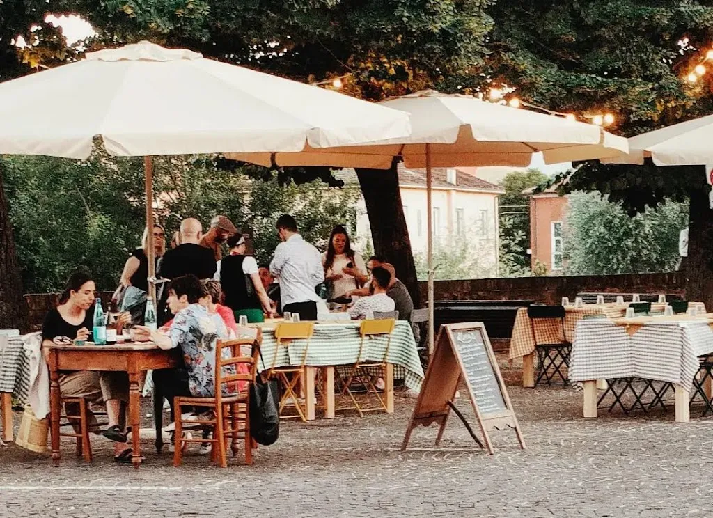 Laboratorio Confine restaurant in Fermignano
