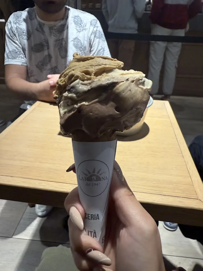 Serena Ottaviani_Gelateria La Romana_Fermignano_review