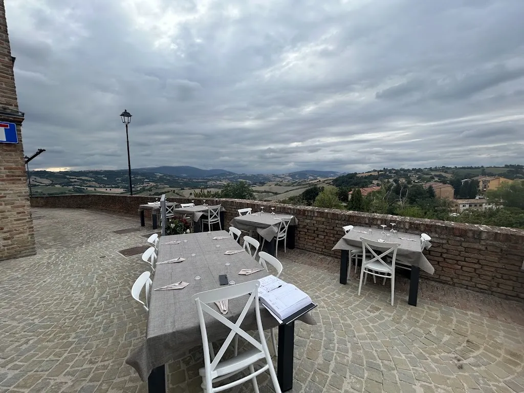 OSTERIA! di Tartufo Lab restaurant in Fratte Rosa