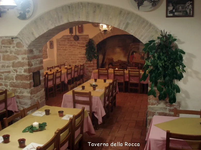 Taverna della Rocca restaurant in Frontone