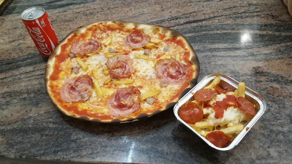 Pizzeria Rosticceria Mangia & Gusta_Frontone_slider_image_2