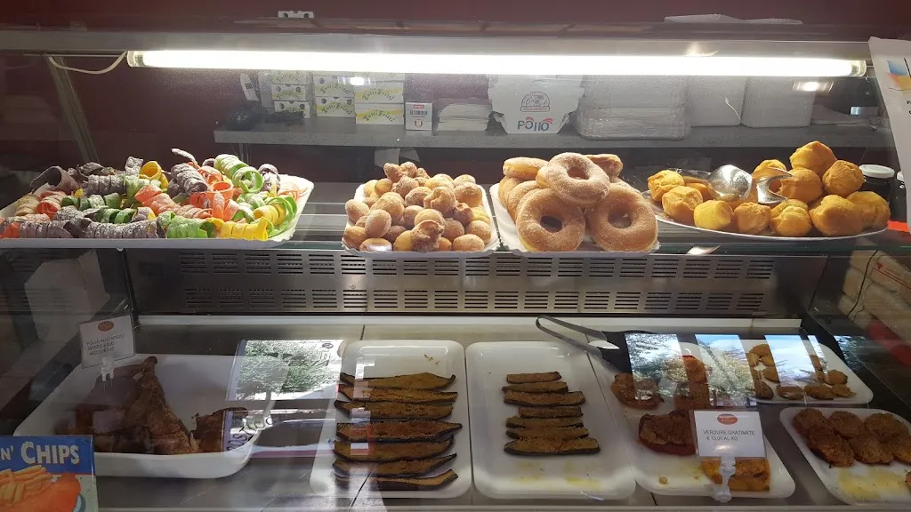 Pizzeria Rosticceria Mangia & Gusta_Frontone_slider_image_3