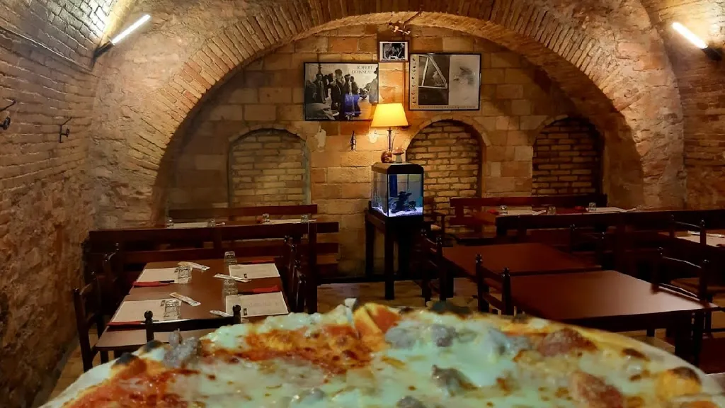 Ristorante Pizzeria la Grotta Fossombrone_Fossombrone_slider_image_3