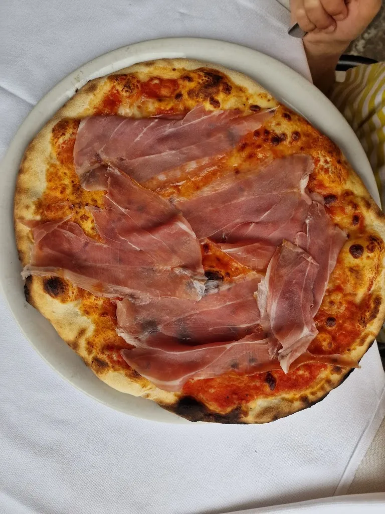 Magdalena Sójka_Hotel Ristorante Pizzeria Mancinelli_Fossombrone_review