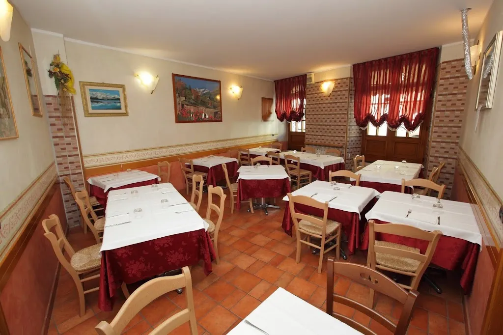 Hotel Ristorante Pizzeria Mancinelli restaurant in Fossombrone