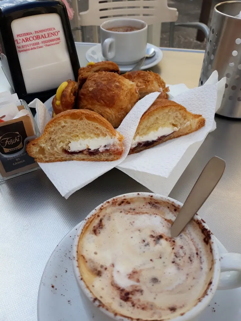 carole cerutti_Pizzeria Paninoteca Bar L'arcobaleno_Fossombrone_review