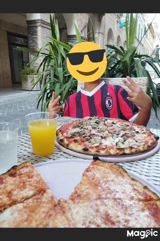 Marion S._Pizza Pop_Fossombrone_review