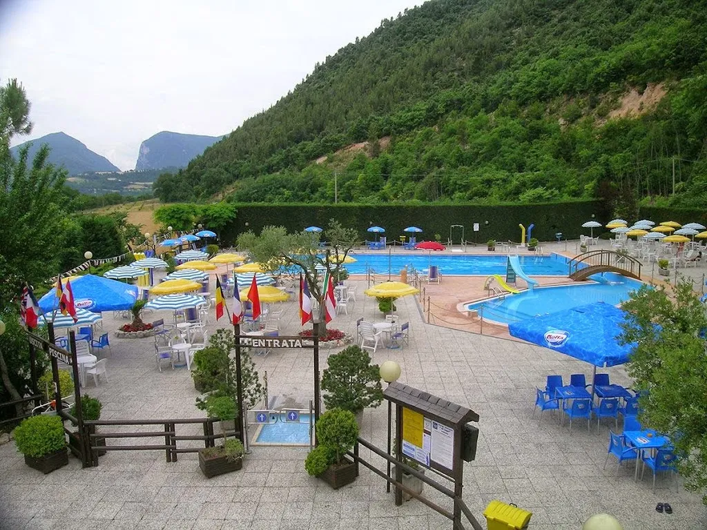 Albergo il lago_Fossombrone_slider_image_3