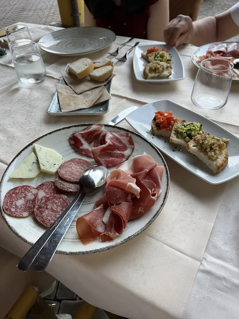 Simone Caniato_Ristorante Le Grotte_Genga_review