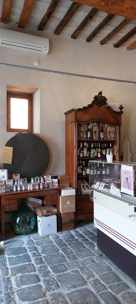 Taverna Infra Saxa restaurant in Genga