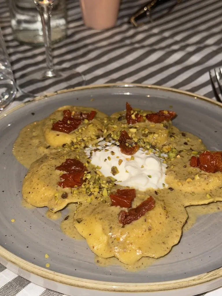 Lizaveta Hrybanava_Ristorante Il Bacio_Gradara_review