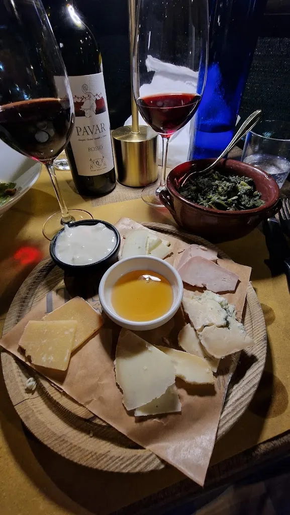 Samantha A._Taverna Paradiso_Gradara_review