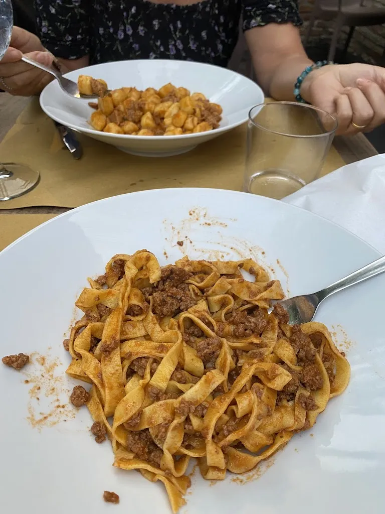 Taxi Cesenatico Gianluca Foschi_Taverna Paradiso_Gradara_review