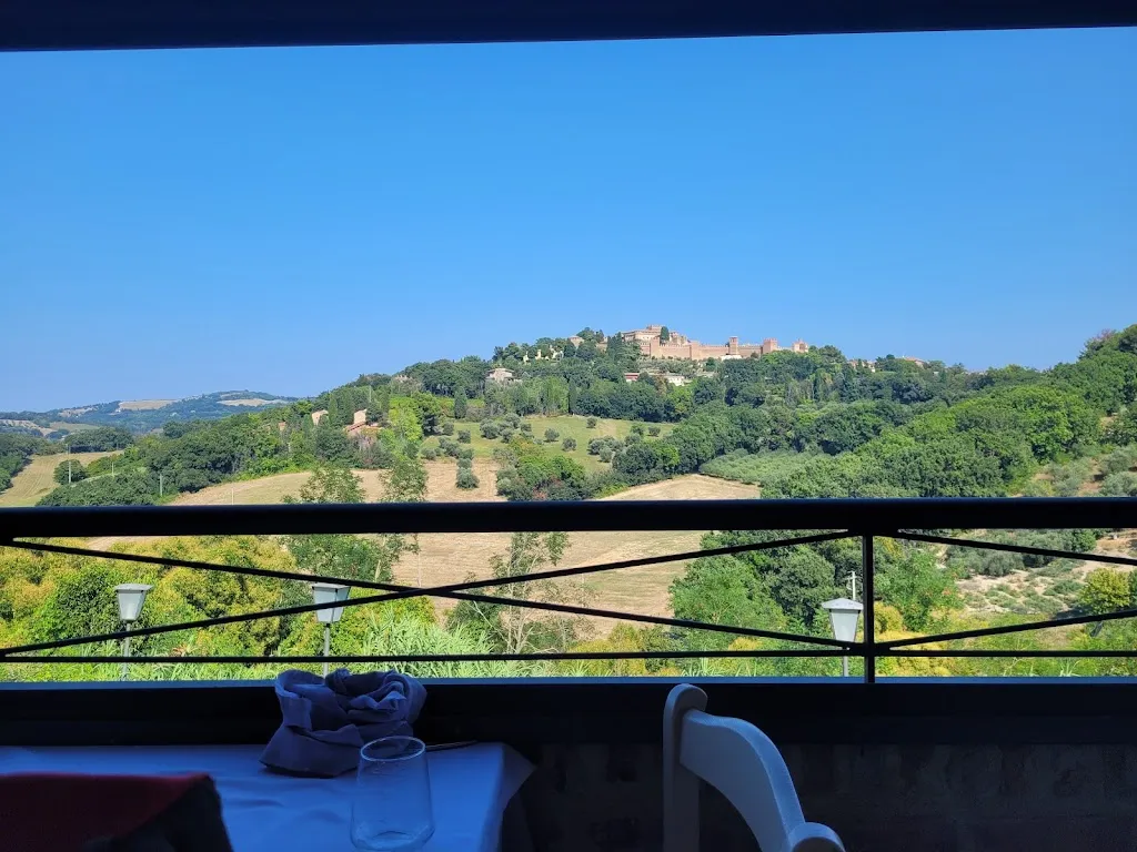 frederic desutter_Ristorante La Casaccia_Gradara_review