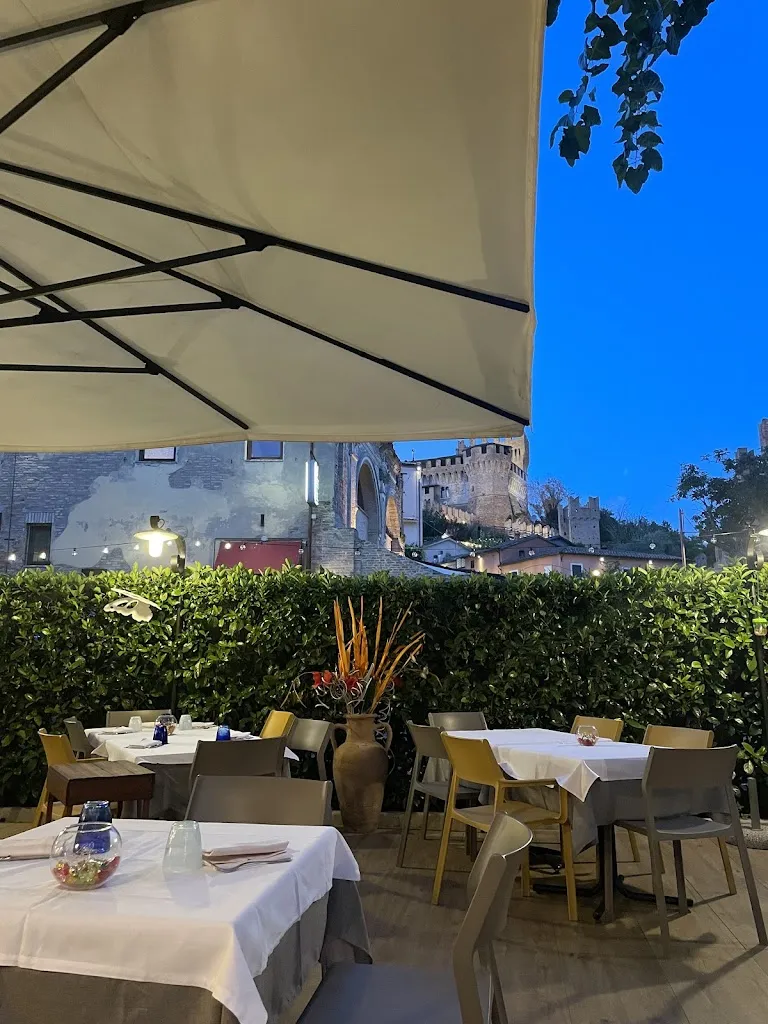 Ristorante La Botte_Gradara_slider_image_3