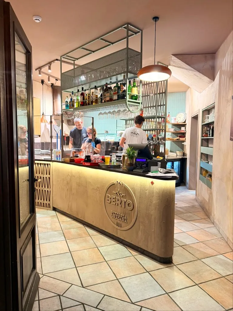 Pizzeria Da Berto restaurant in Gradara