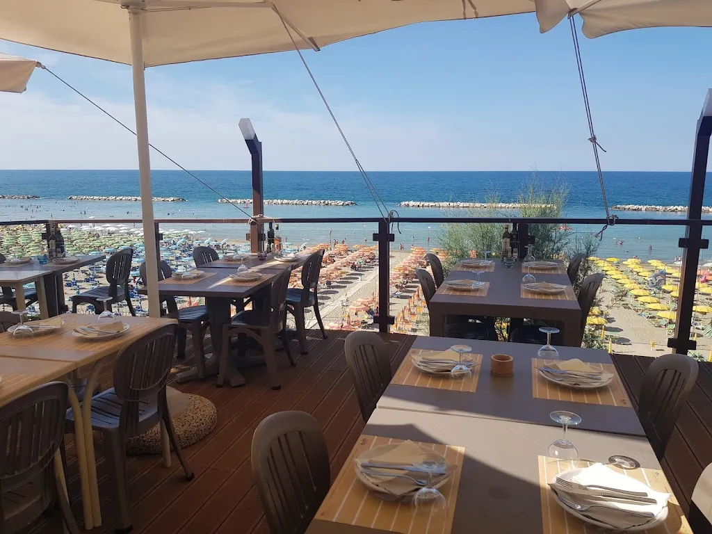 Osteria del pesce povero_Gabicce Mare_slider_image_3