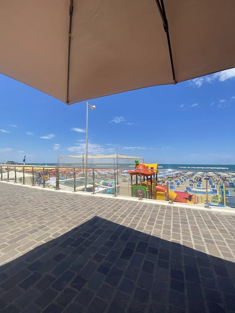 Aurora Piccinini_Tin bota_Gabicce Mare_review