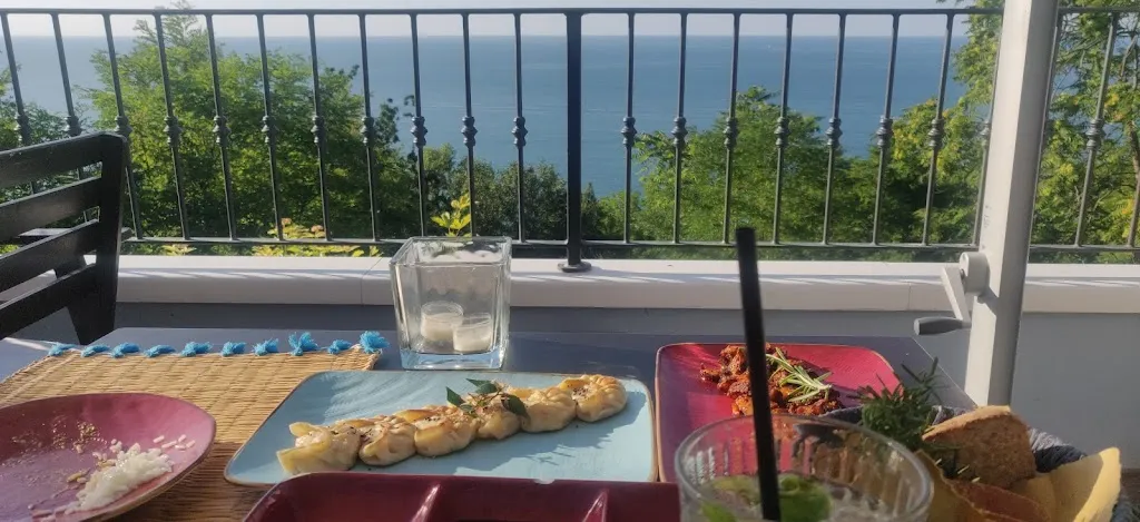 Stephanie Drew_Betty's Bed and Breakfast - Bar Bahita Ristorante_Gabicce Mare_review