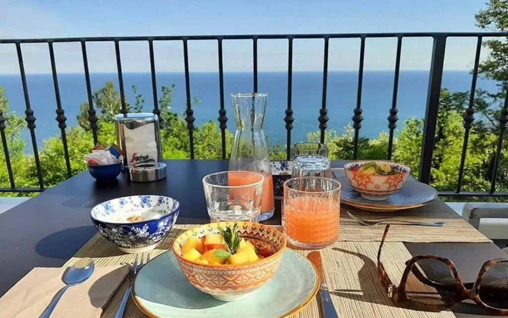 Betty's Bed and Breakfast - Bar Bahita Ristorante_Gabicce Mare_slider_image_3