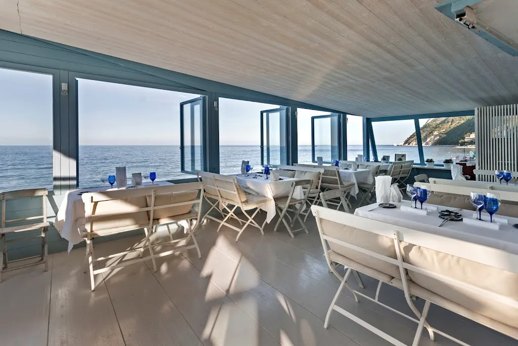 Clandestino Susci Bar_Le Grazie di Ancona_slider_image_1