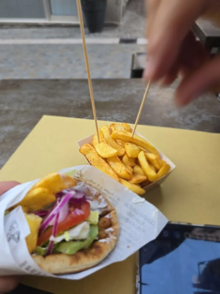 Lester Gray_Mazzini62 rosticceria e pita da rahel - cucina greca_Le Grazie di Ancona_review